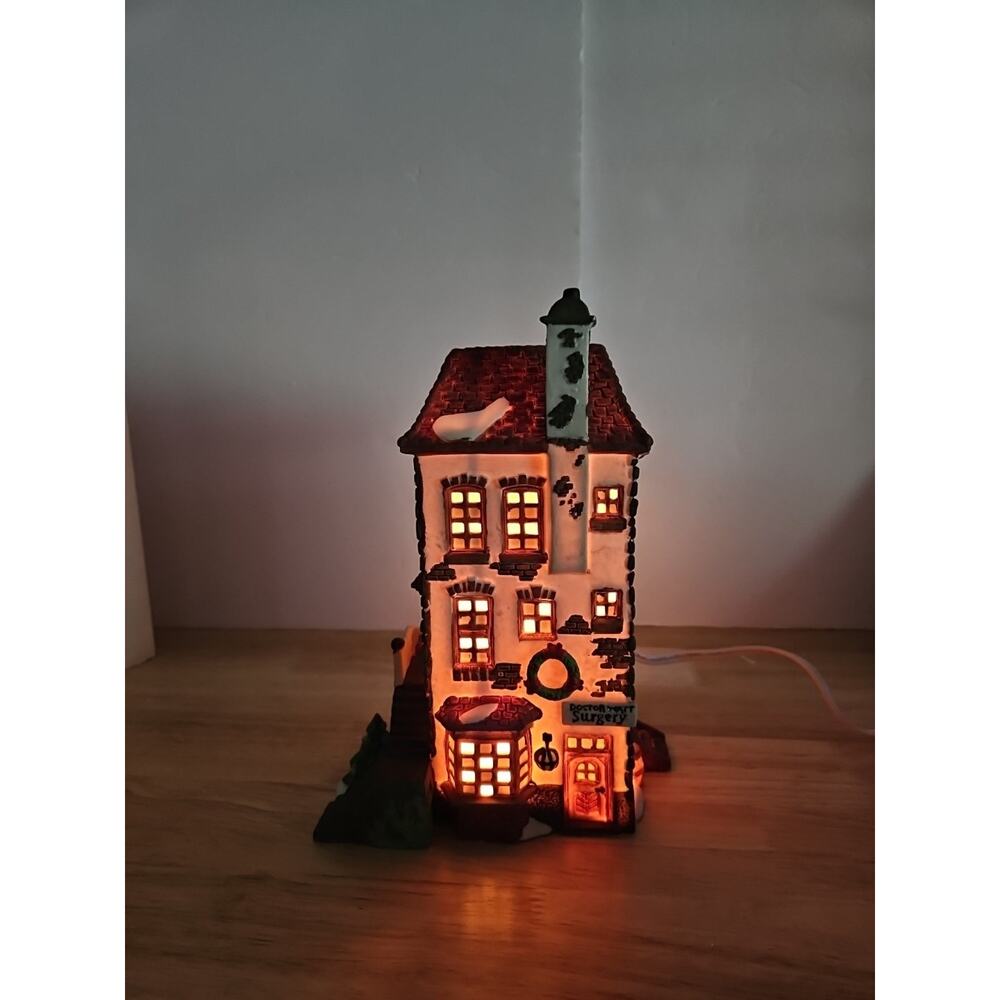 Dept 56 HVC Dickens Village Series "C. H. Watt Physician" 5568-9 W/Lite Orig Box